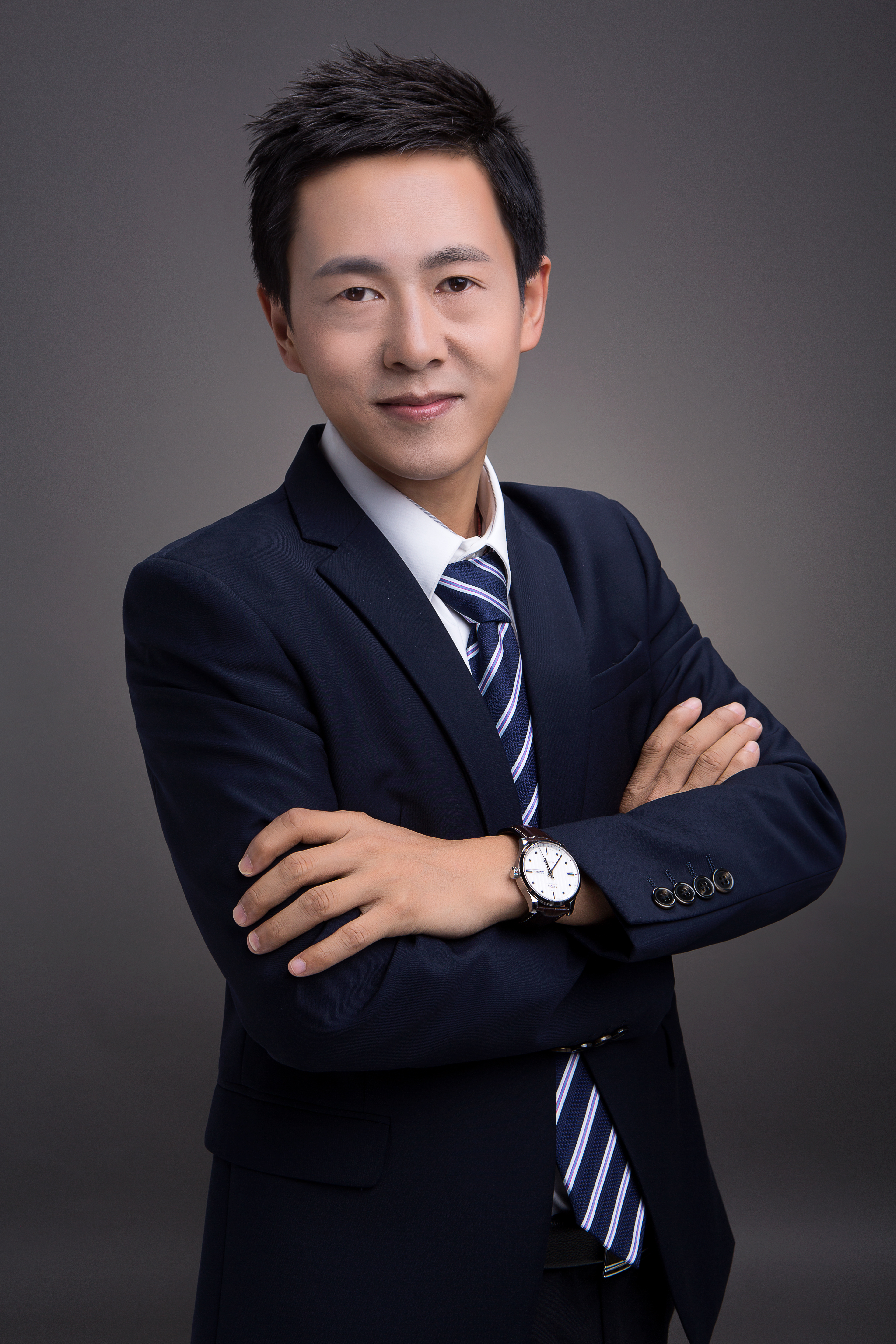 Yijun Tang